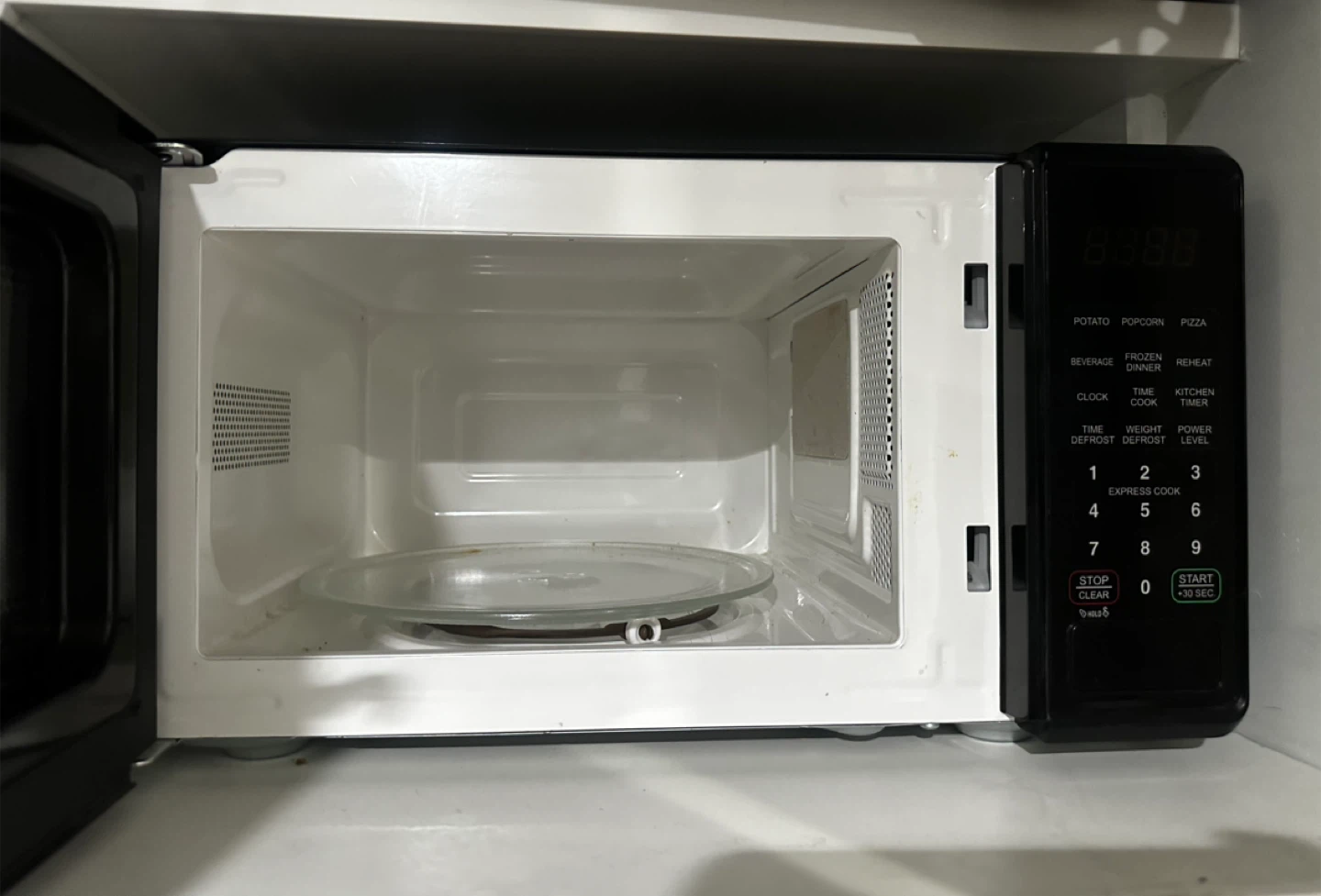Black Microwave - photo 2