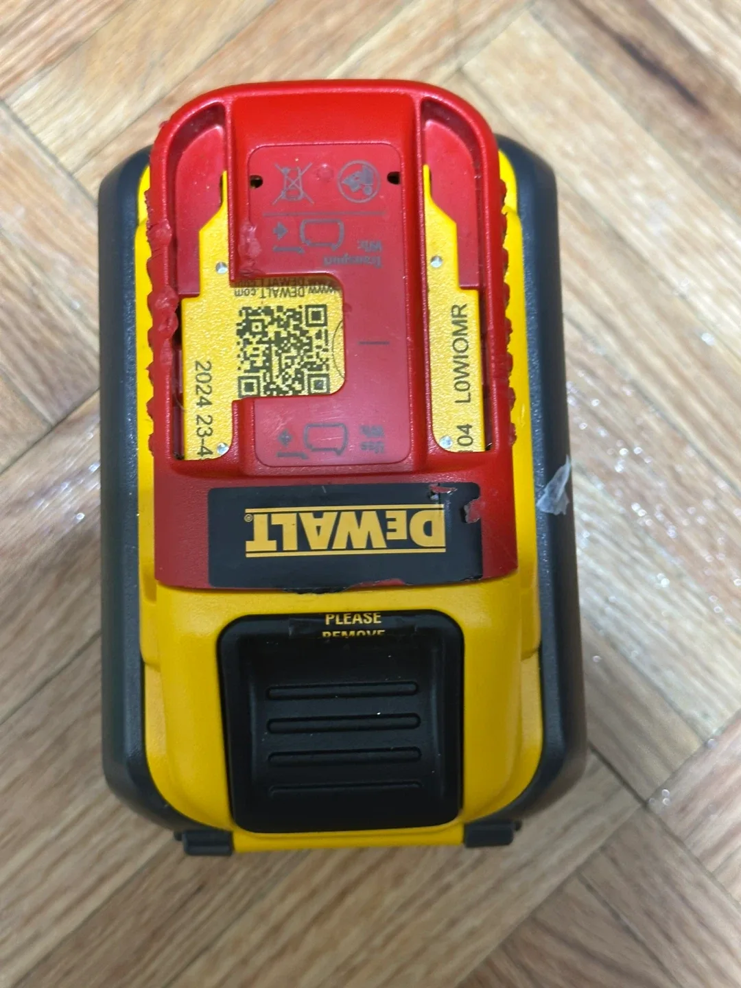 DeWalt 9Ah Flexvolt 20V/60V Battery image indicator(2)