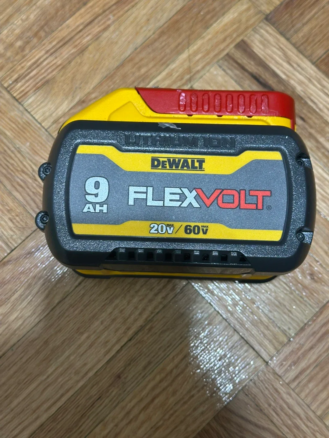 DeWalt 9Ah Flexvolt 20V/60V Battery image indicator(3)