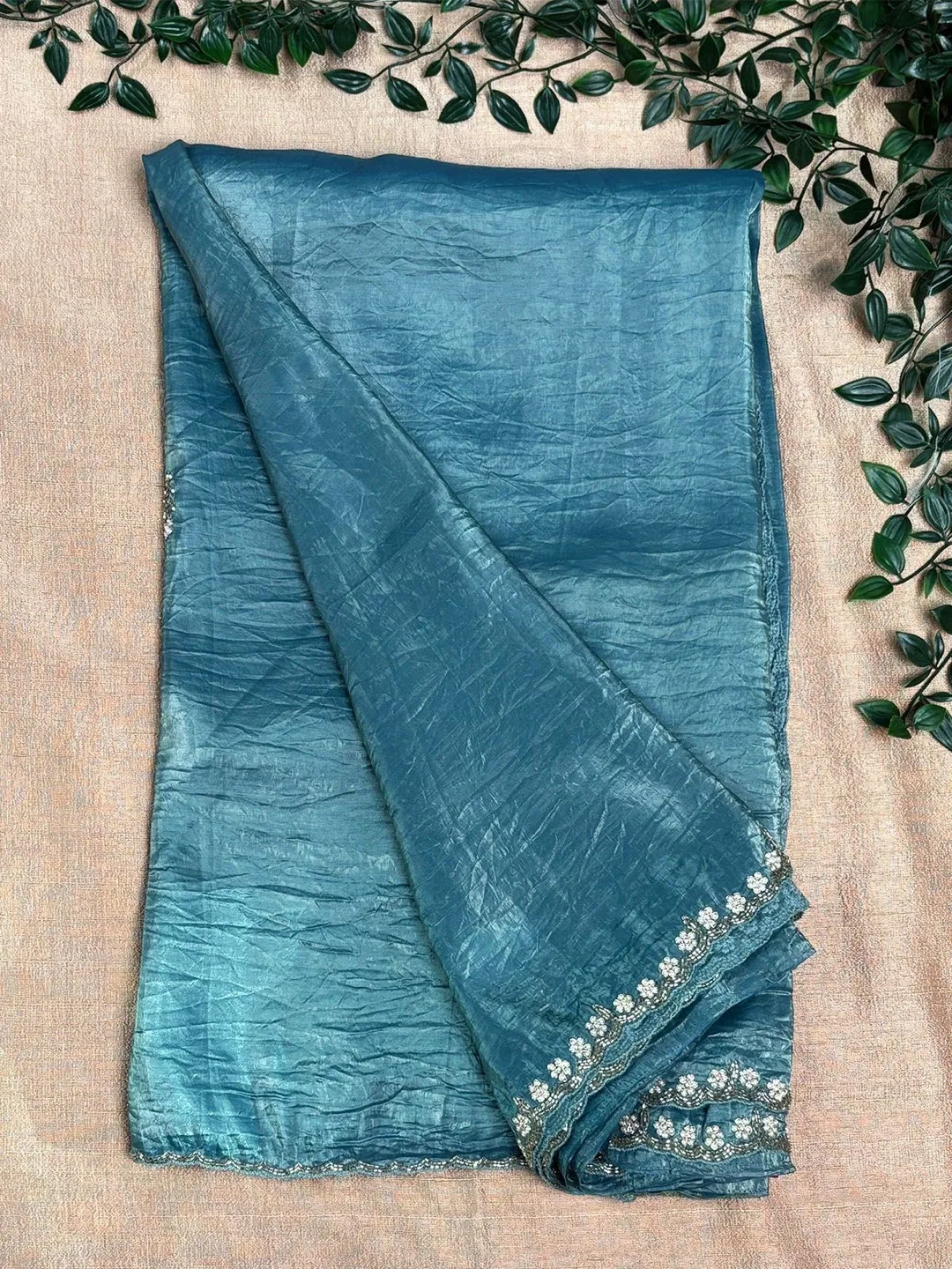 Sarees image indicator(7)