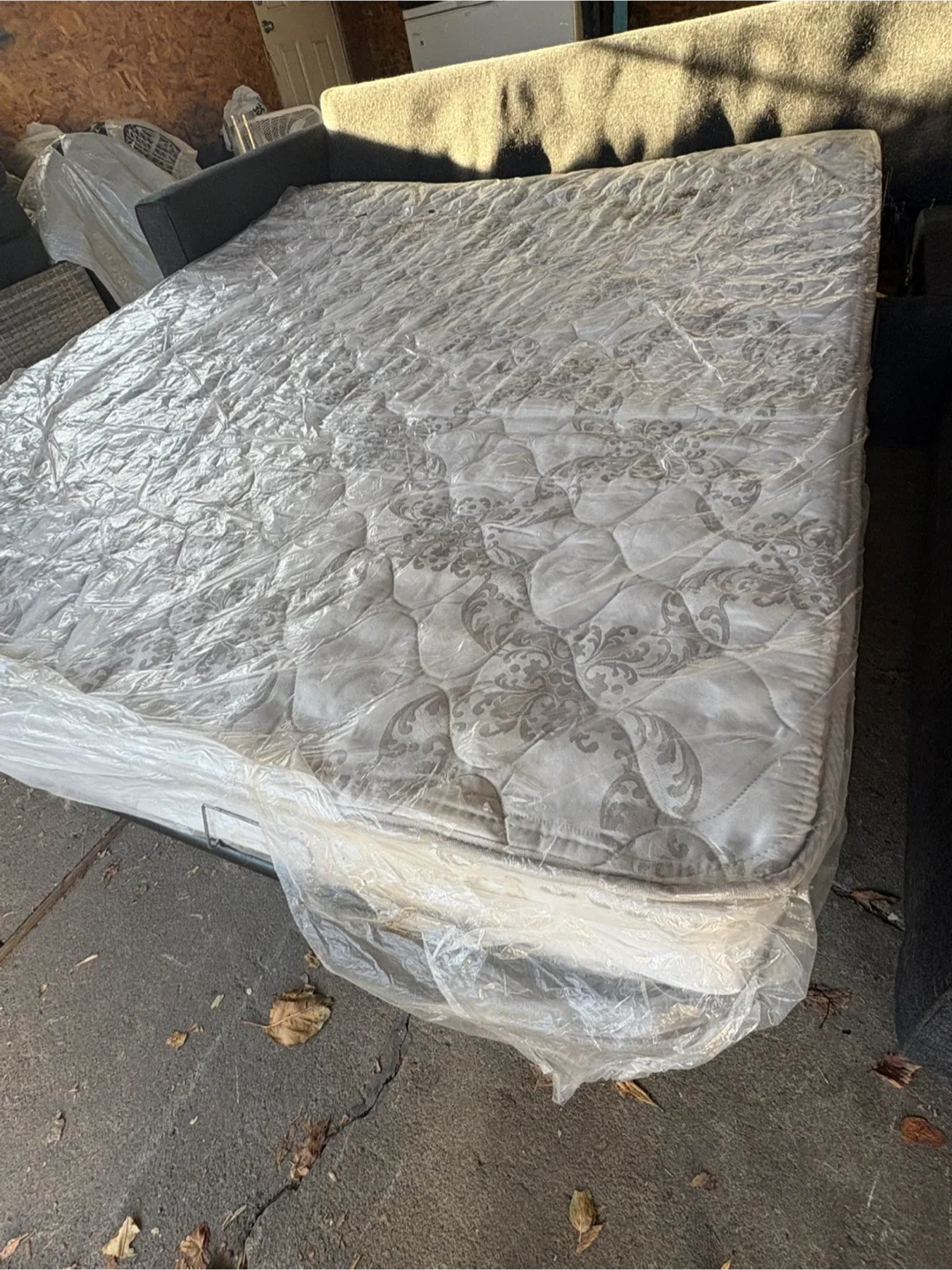 Leon’s Sectional Couch With Pullout Mattress image indicator(2)