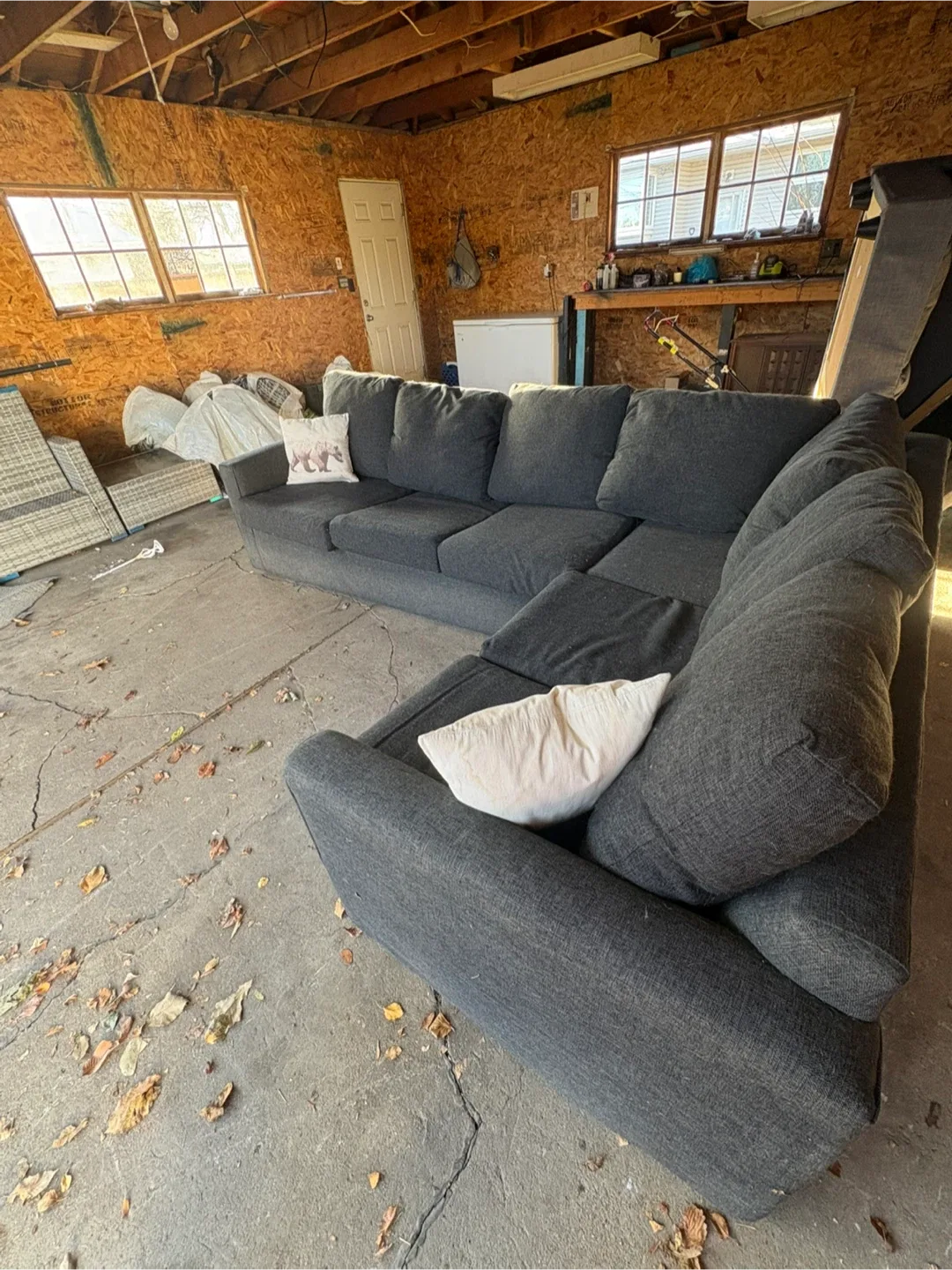 Leon’s Sectional Couch With Pullout Mattress