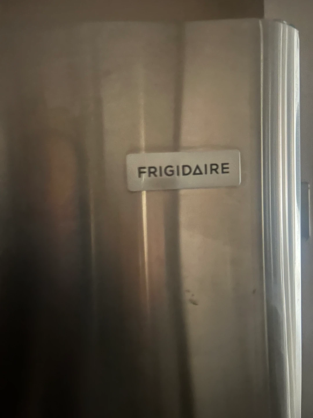 Frigidaire Refrigerator - photo 4