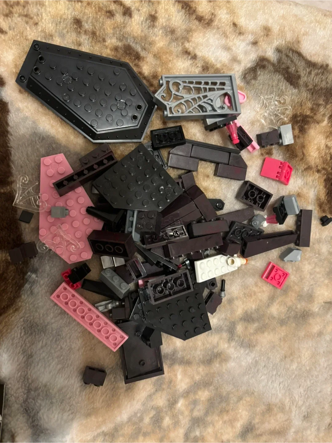 Monster High Vamptastic Room Playset image indicator(2)