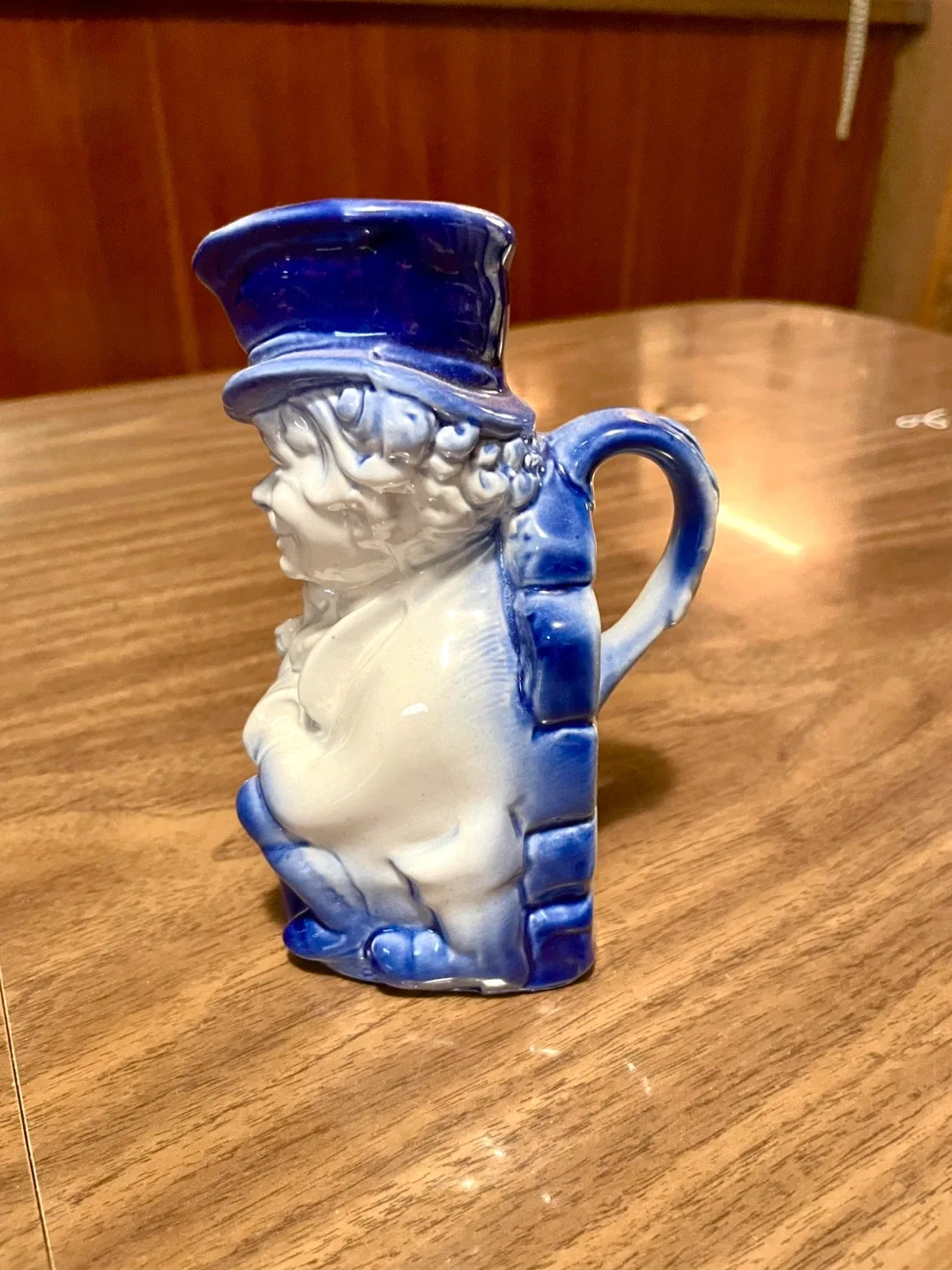 Rare Staffordshire Burleigh Blue & White Toby Jug of Sam Weller image indicator(2)