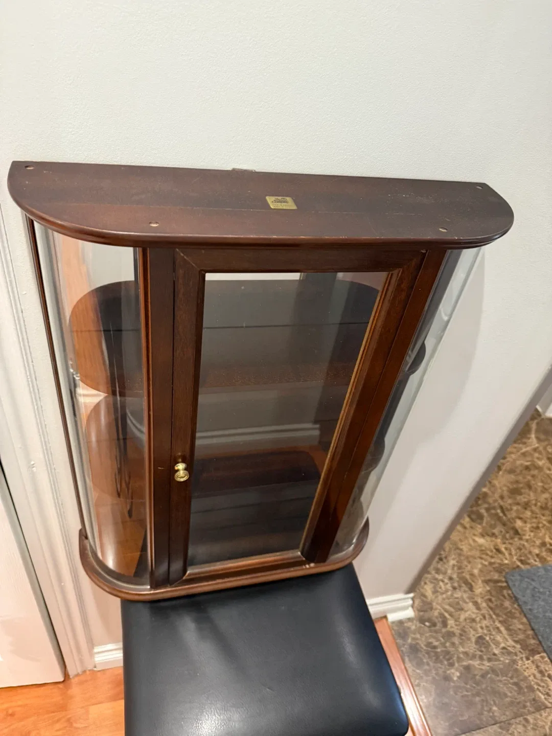 The Bombay Company Curio Cabinet image indicator(2)