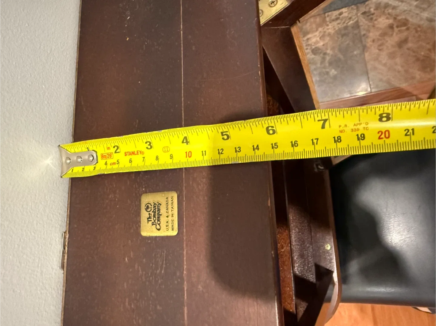 The Bombay Company Curio Cabinet image indicator(5)