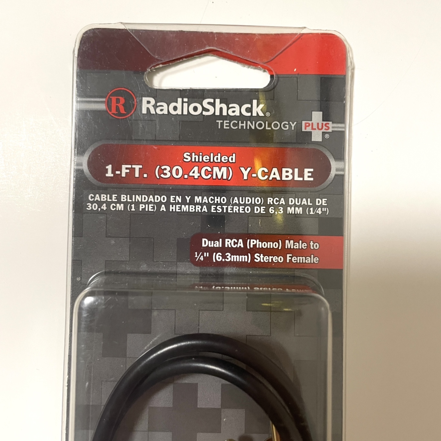 RadioShack 1-FT (30.4CM) Shielded Y-Cable - photo 2