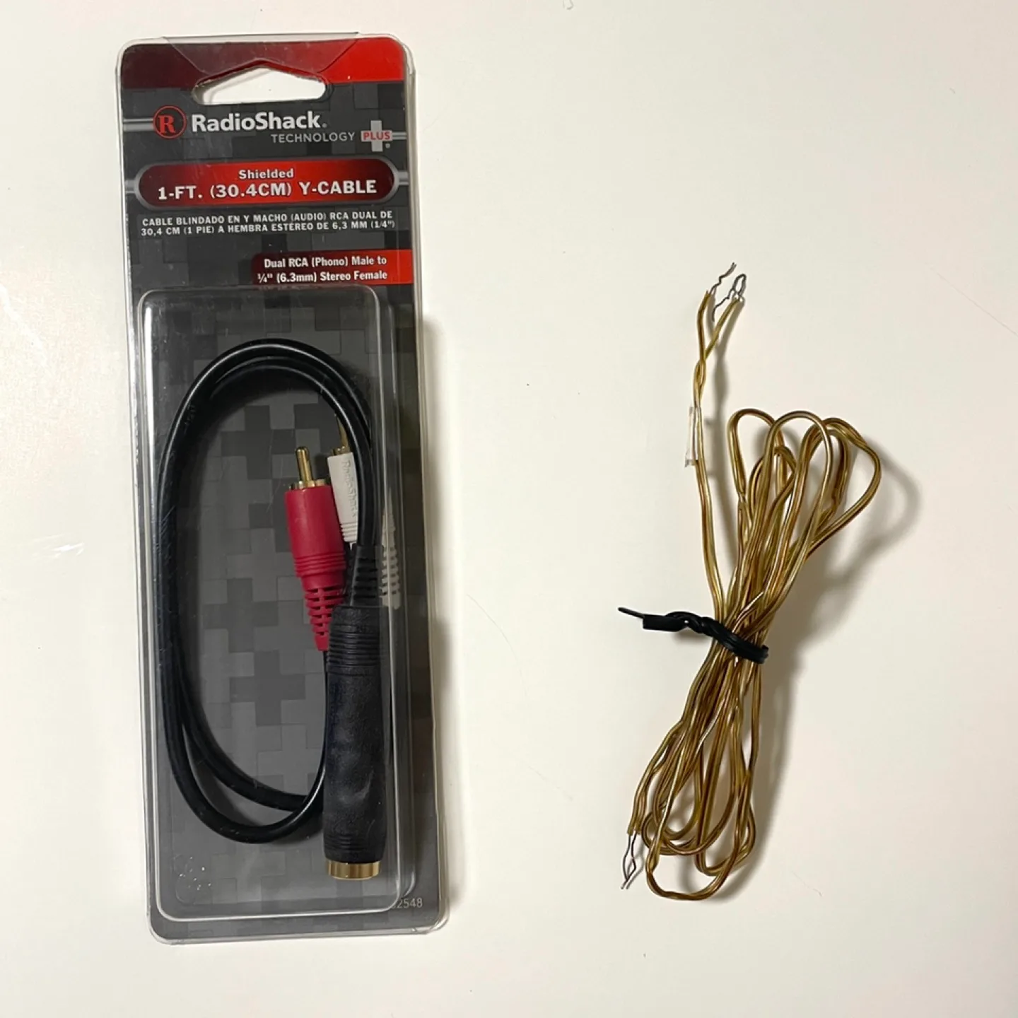 RadioShack 1-FT (30.4CM) Shielded Y-Cable