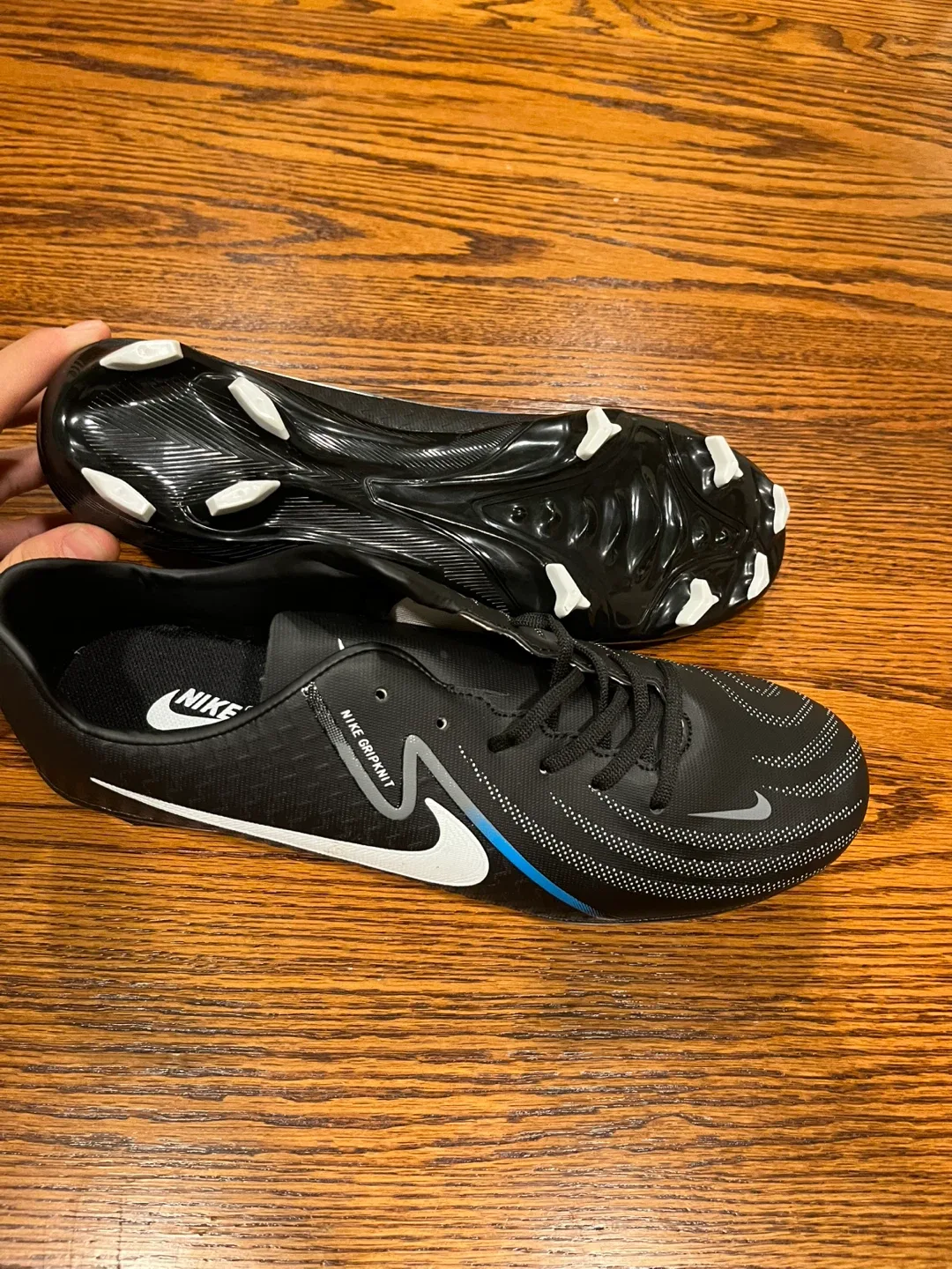 Nike Gripknit Phantom GX Soccer Cleats - Size 9 US
