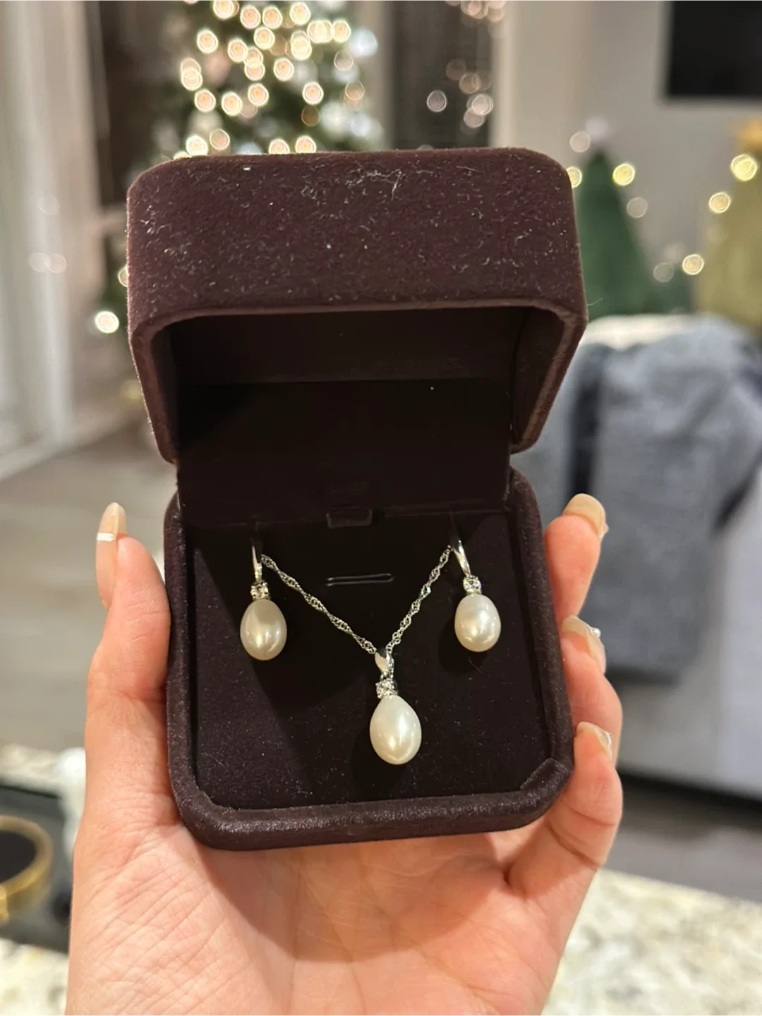Pearl Necklace and Earring Set