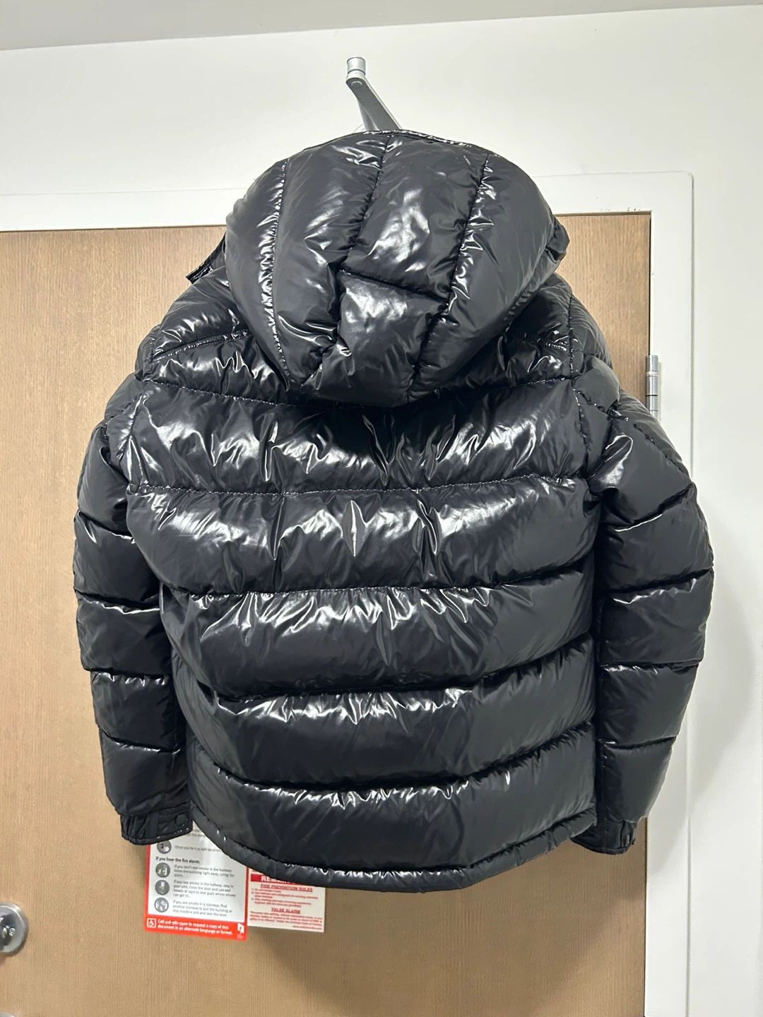 Moncler Black Puffer Jacket - photo 4