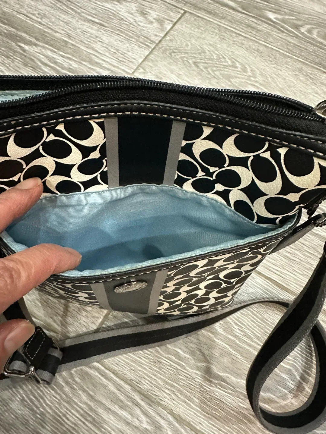 Coach Crossbody Bag - Black & White image indicator(3)