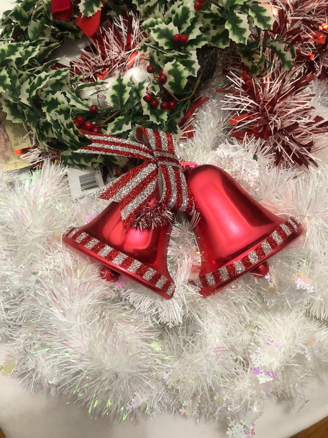 Christmas Decor Bundle: Wrapping Paper, Lights, Wreaths image indicator(9)