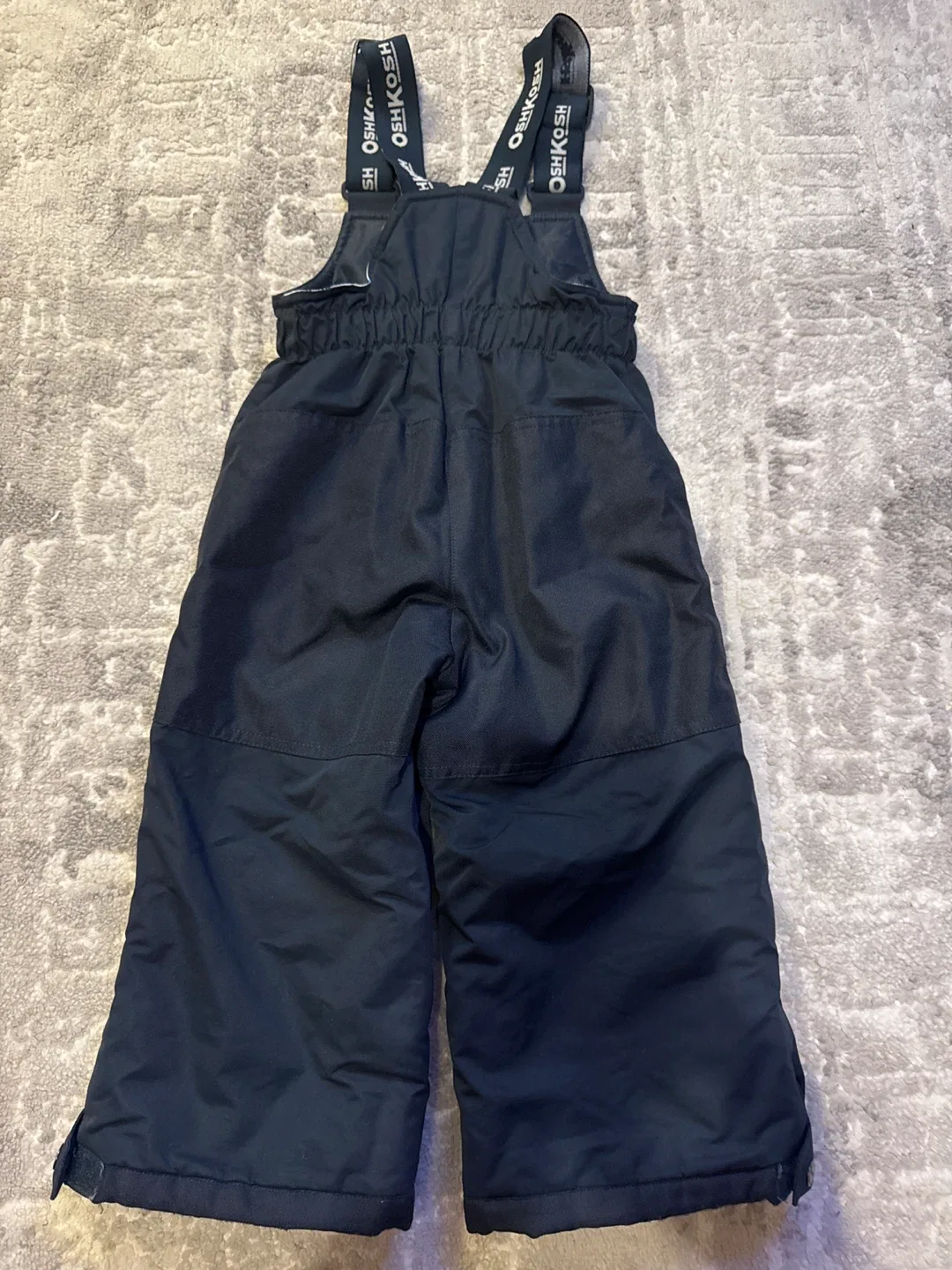 OshKosh B'gosh Snow Pants - Size 3T image indicator(2)