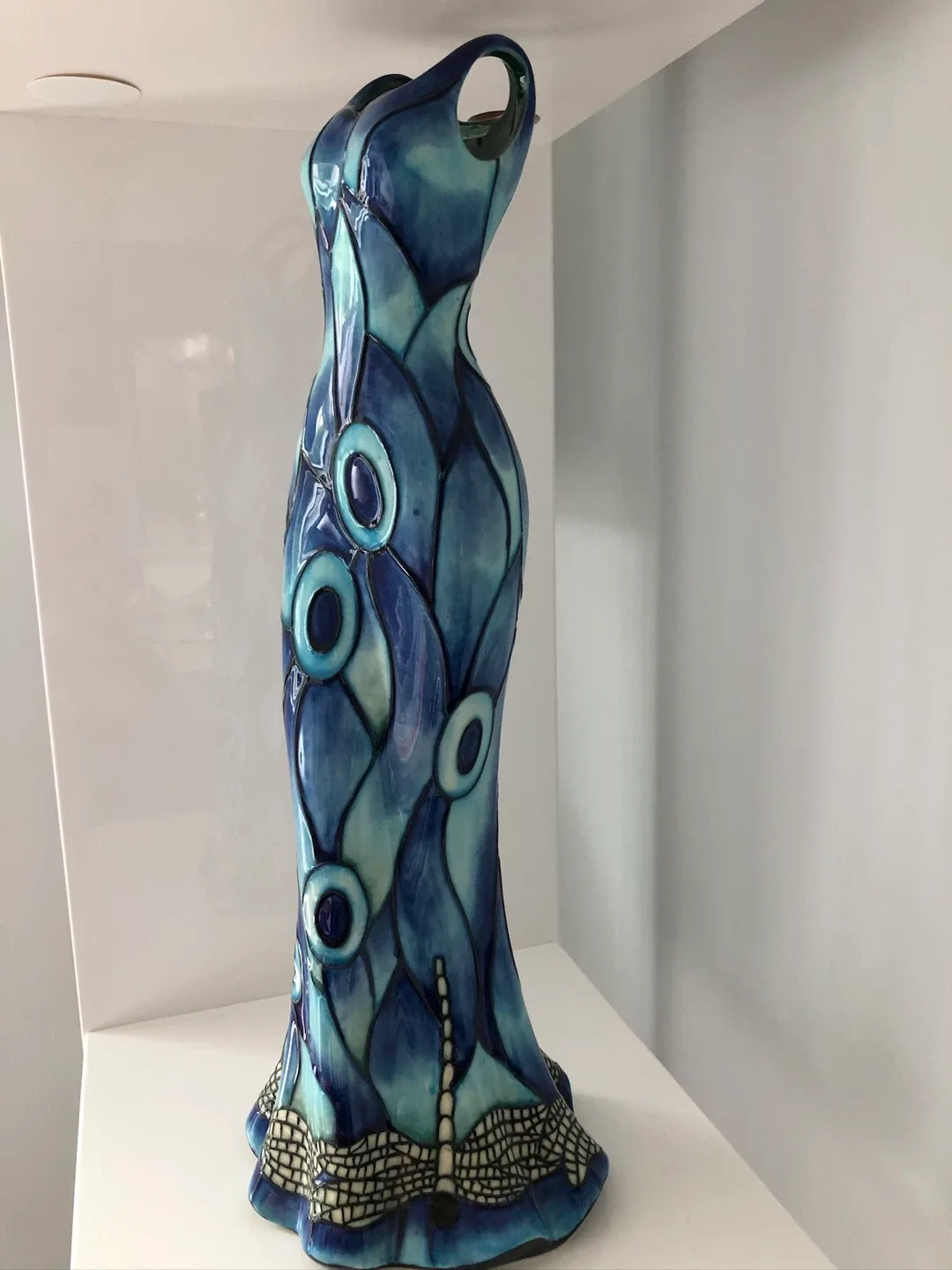 Stunning Blue Dress-Shaped Ceramic Vase image indicator(5)