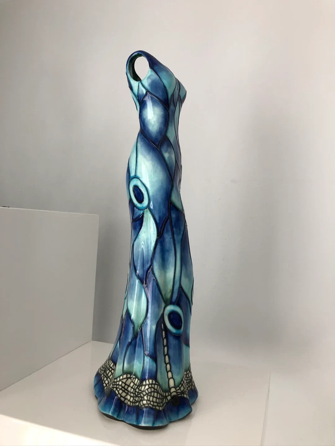 Stunning Blue Dress-Shaped Ceramic Vase image indicator(7)