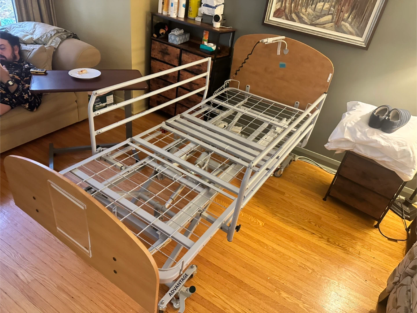 Adjustable Hospital Bed - photo 4