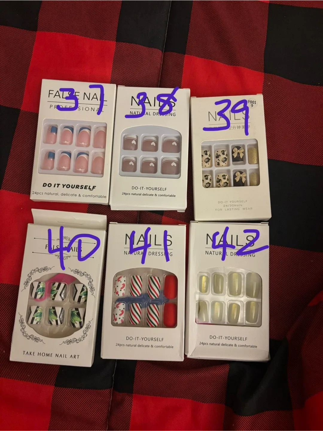 False Nail Sets - Various Designs image indicator(4)
