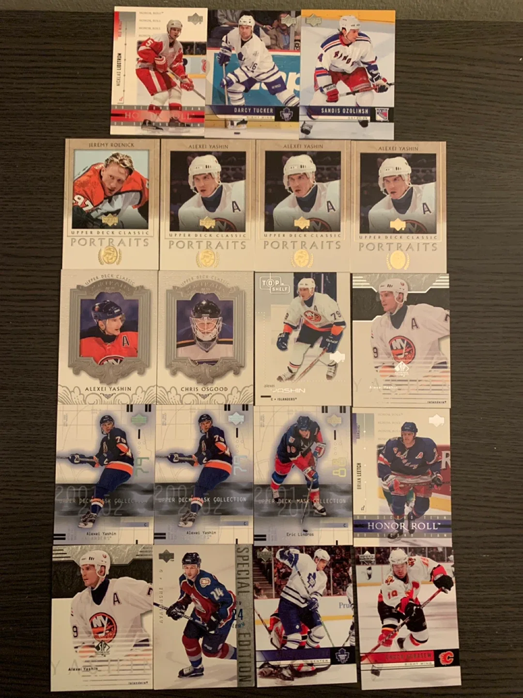 Hockey Trading Cards - Upper Deck Classics