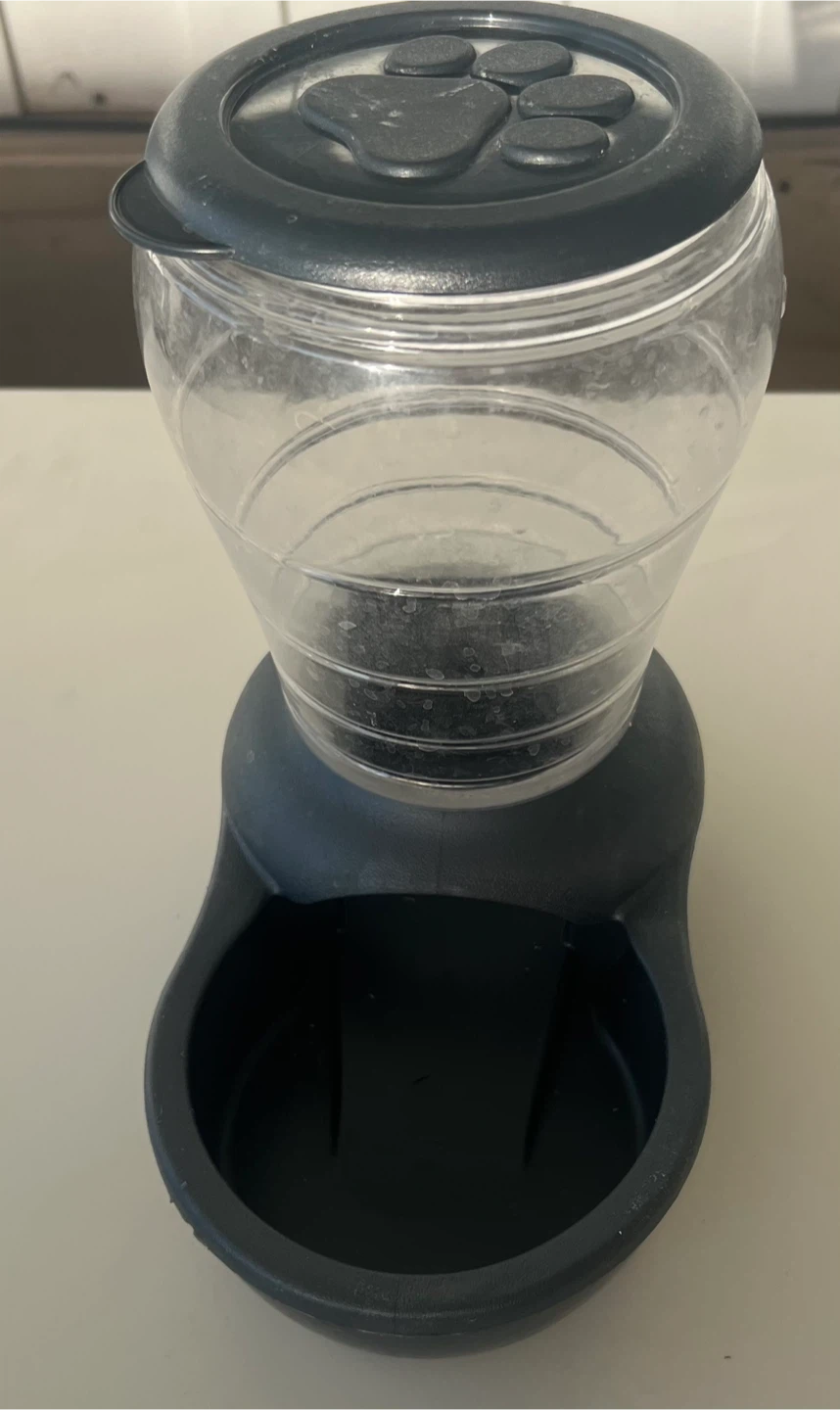 Pet Water Dispenser