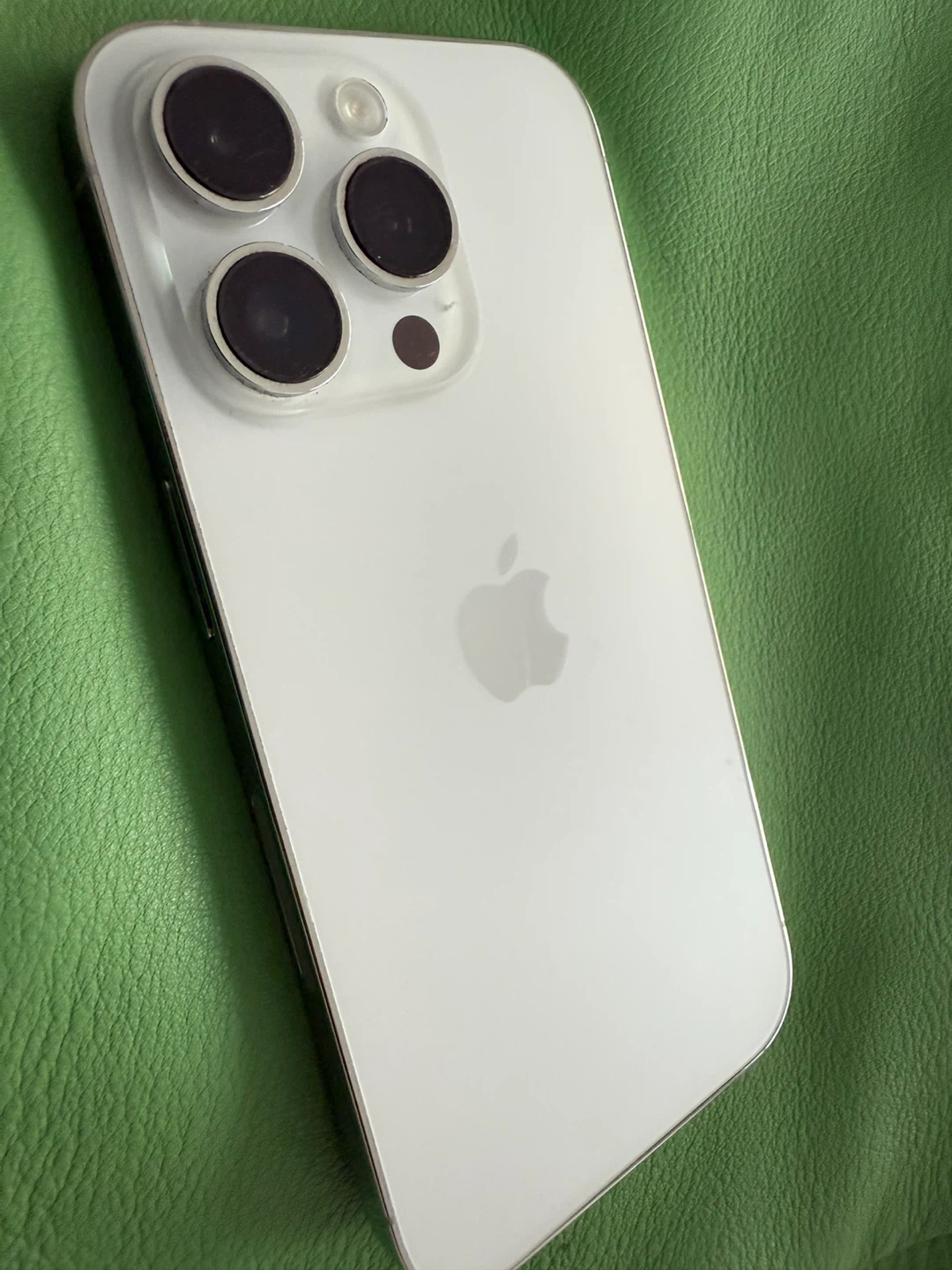 UNLOCKED Apple iPhone 14 Pro - 128 Gb -Silver