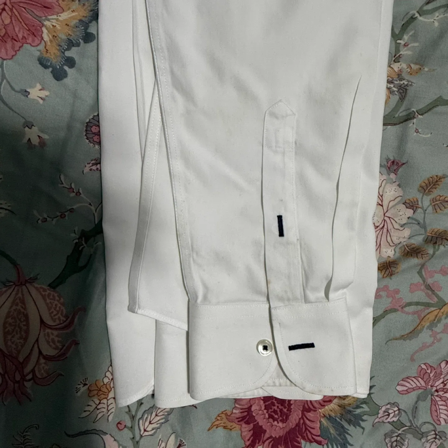 UNTUCKit White Wrinkle-Free Shirt - Large image indicator(2)