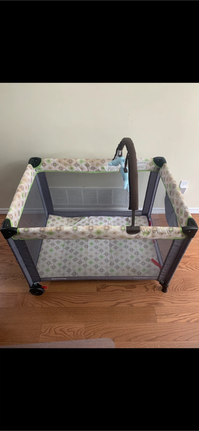 Playing/Sleeping Crib - Pack n’ Play - photo 2