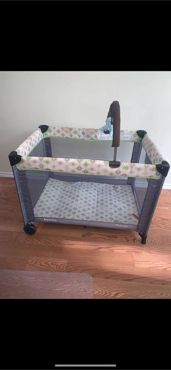 Playing/Sleeping Crib - Pack n’ Play