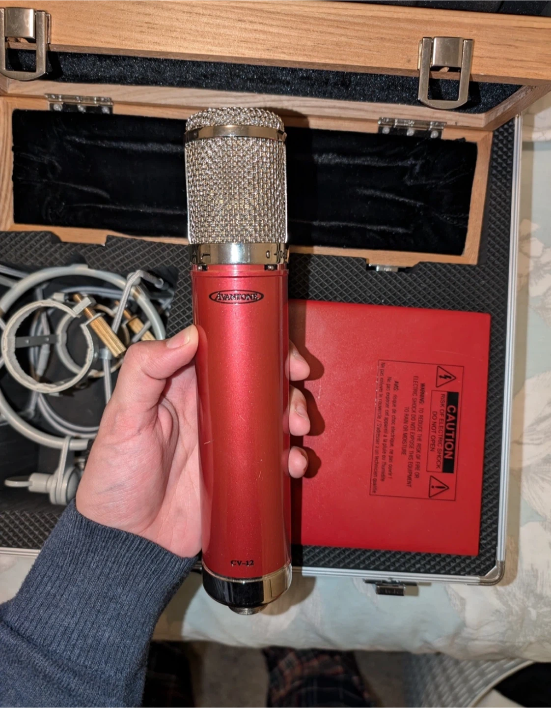 Avantone CV-12 Multi-Pattern Large Diaphragm Tube Microphone - photo 5