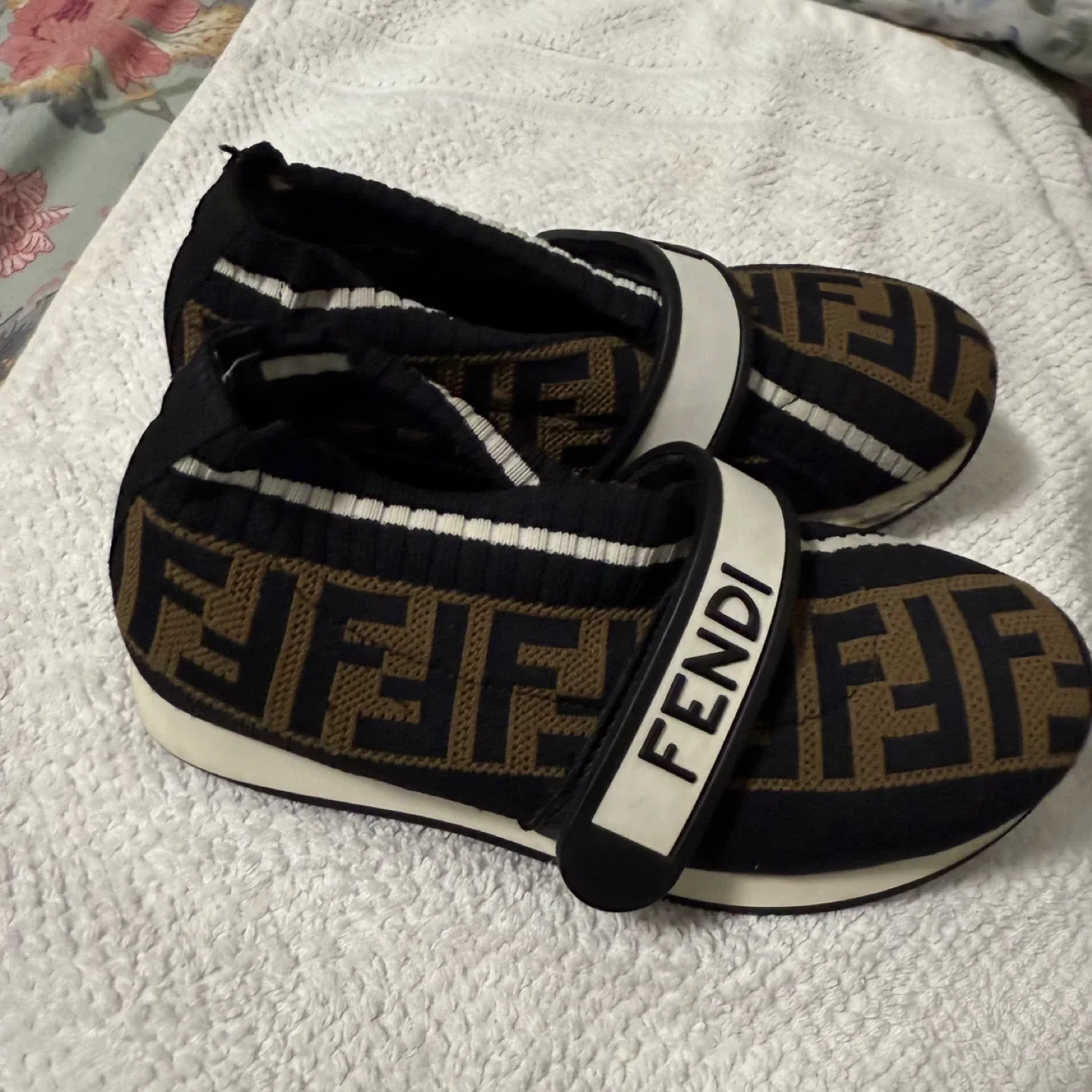 Fendi FF Logo Knit Fabric Slip-On Sneakers Size 2-3 kids image indicator(5)