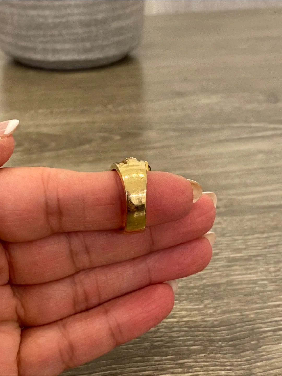 Gold Coloured Ring with Gemstones image indicator(4)