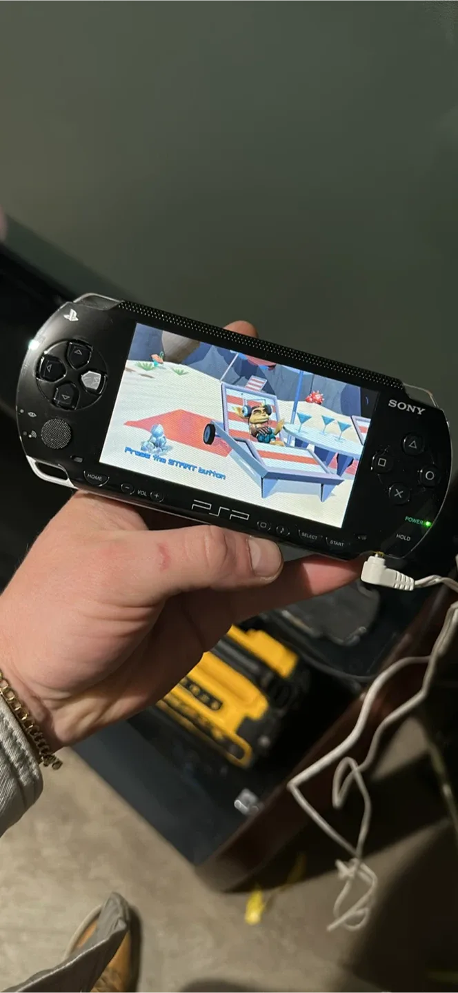 Sony PSP-1001 Playstation Portable Console Black