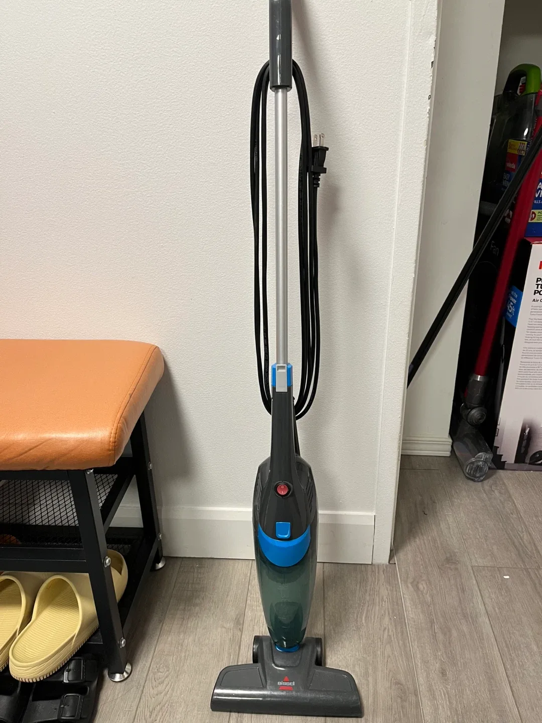 Bissell FeatherWeight Stick Lightweight Bagless Vacuum
