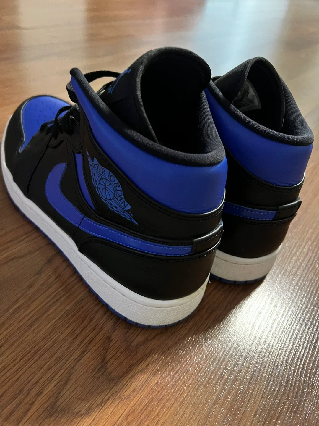 Air Jordan 1 Mid Royal Blue/Black image indicator(3)