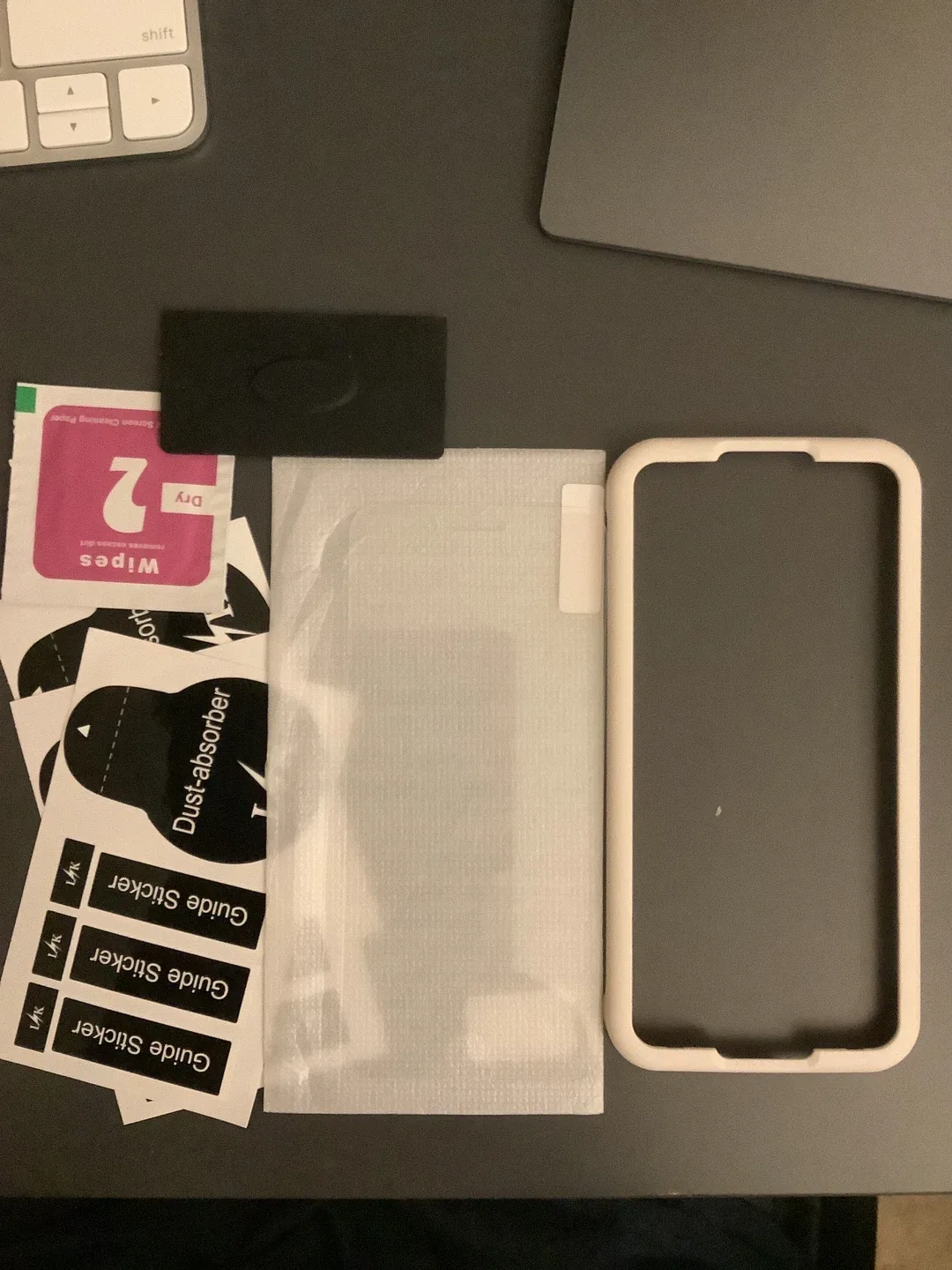 iPhone 6S screen protector. image indicator(3)