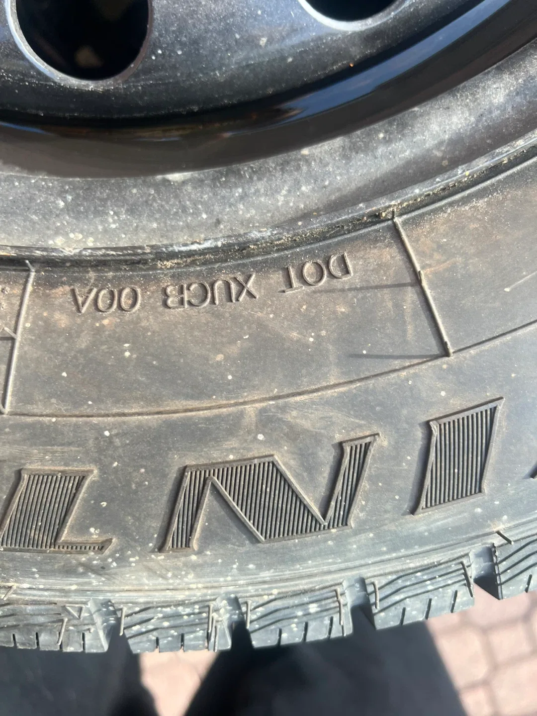 Set of Winter Tires 225/60R16 image indicator(5)