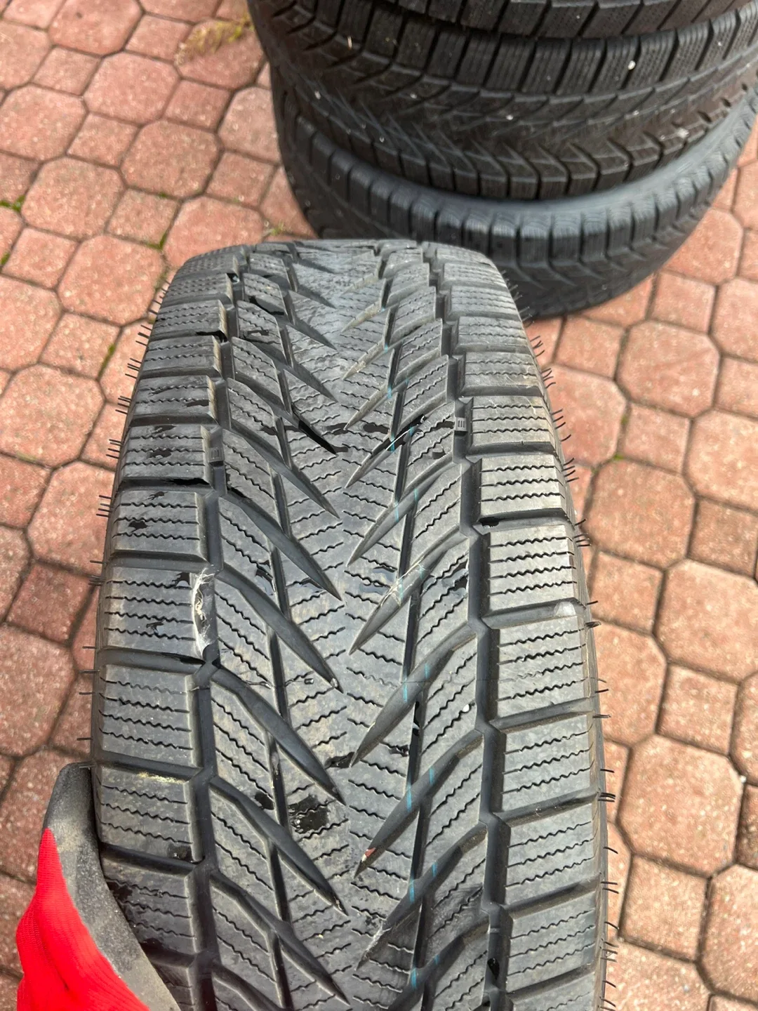 Set of Winter Tires 225/60R16