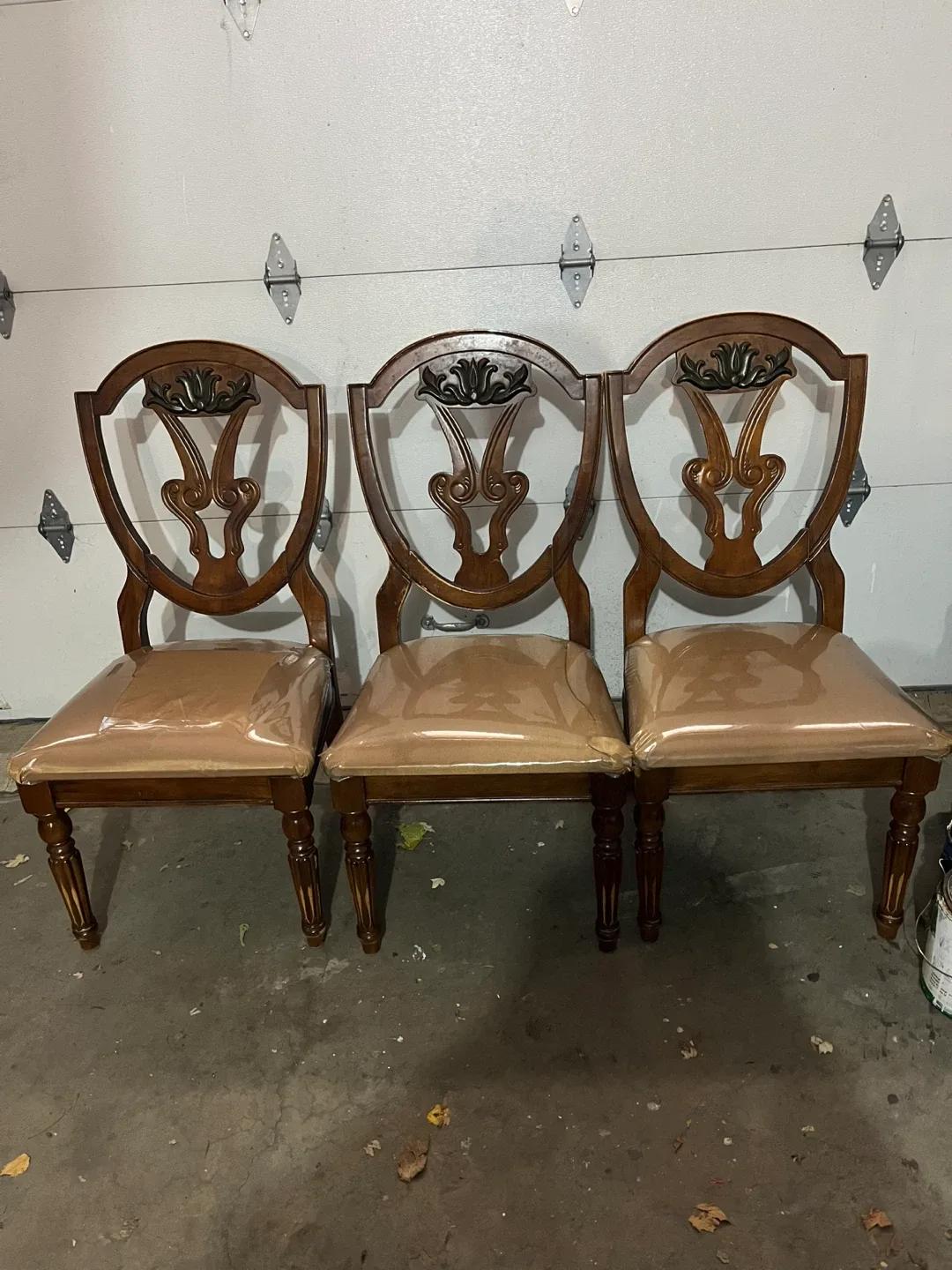 Wooden China Cabinet, table & 6 Dining Chairs image indicator(3)