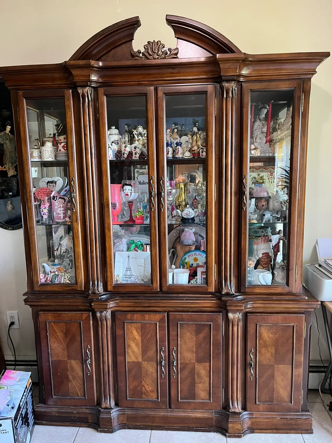 Wooden China Cabinet, table & 6 Dining Chairs image indicator(2)