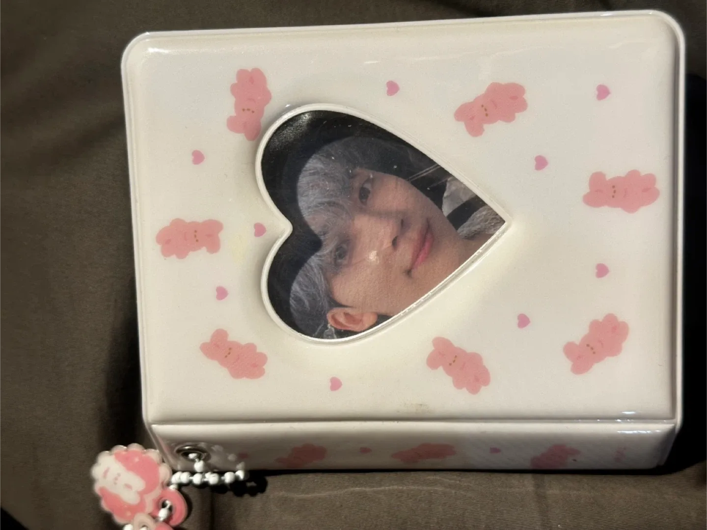 Selling SEVENTEEN photocards (10+ cards).