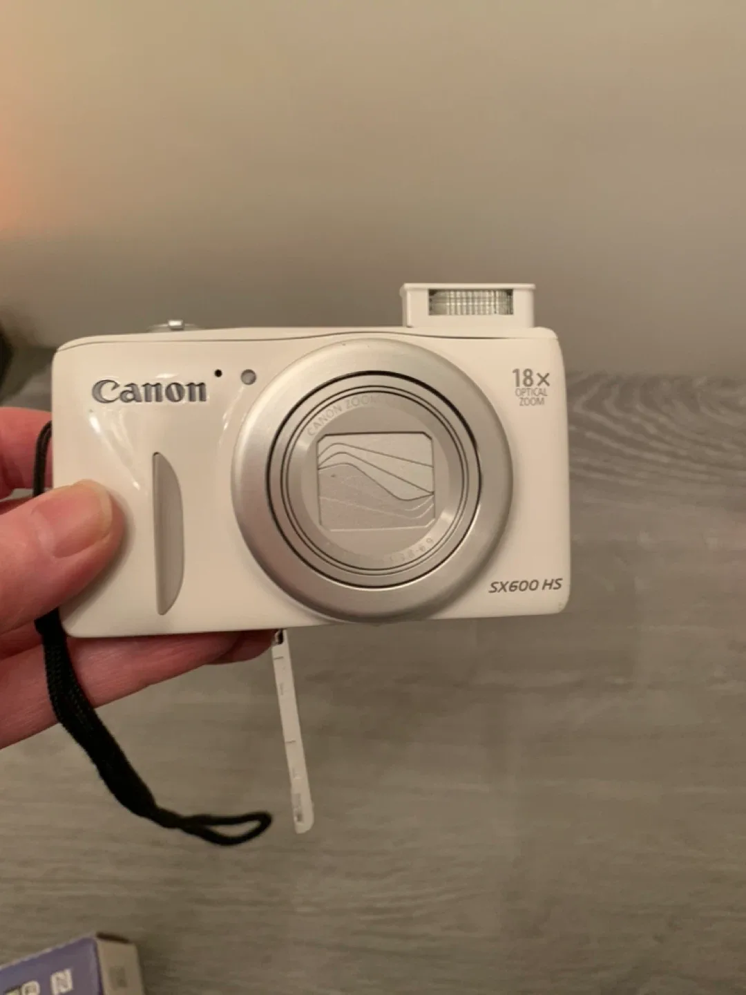 Canon PowerShot SX600 HS Digital Camera - White image indicator(2)