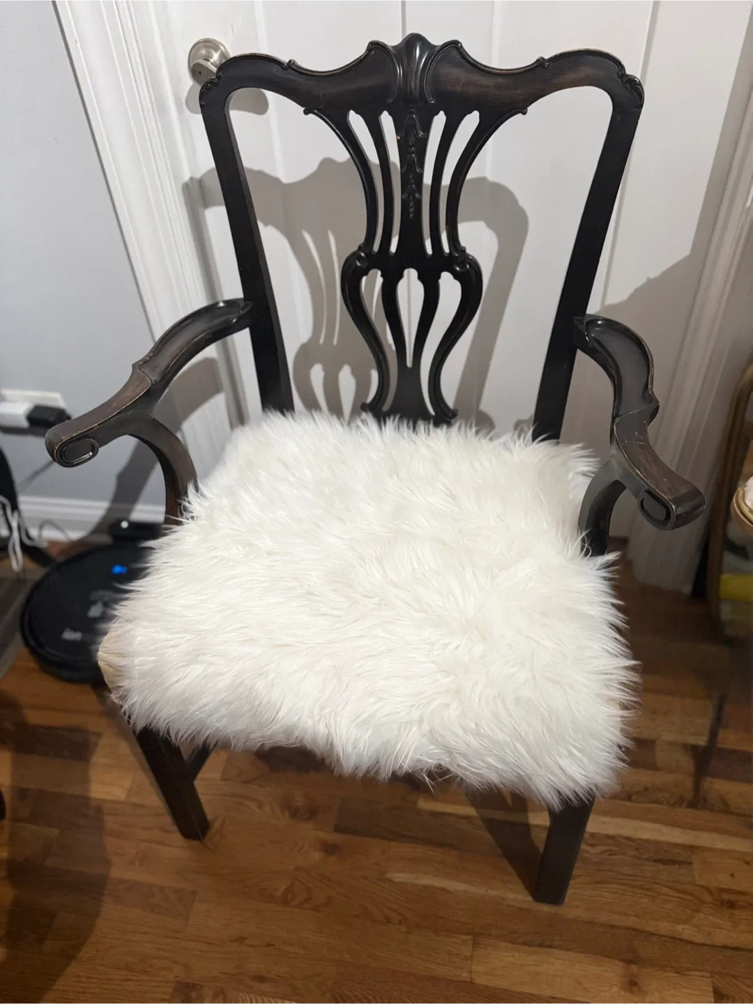 Antique  Dining Chairs - Set of 4 image indicator(2)