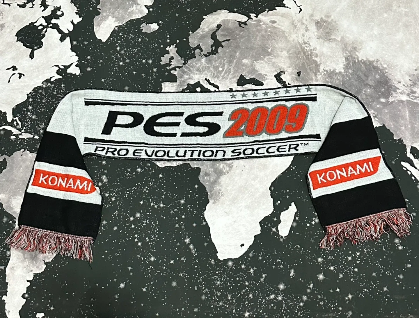 Konami Pro Evolution Soccer 2009 scarf
