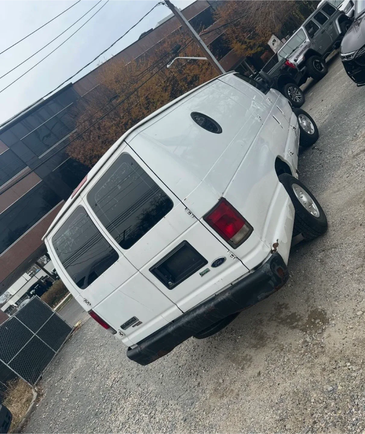 2012 Ford E250 image indicator(3)