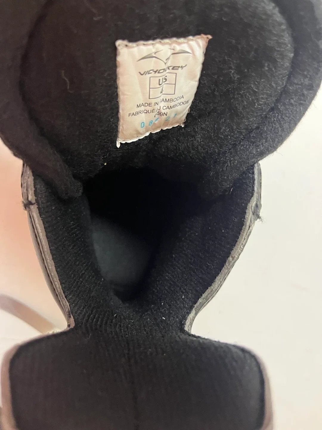 Boys Size 4 Vic HX1 Hockey / Ice Skates - new without box image indicator(8)