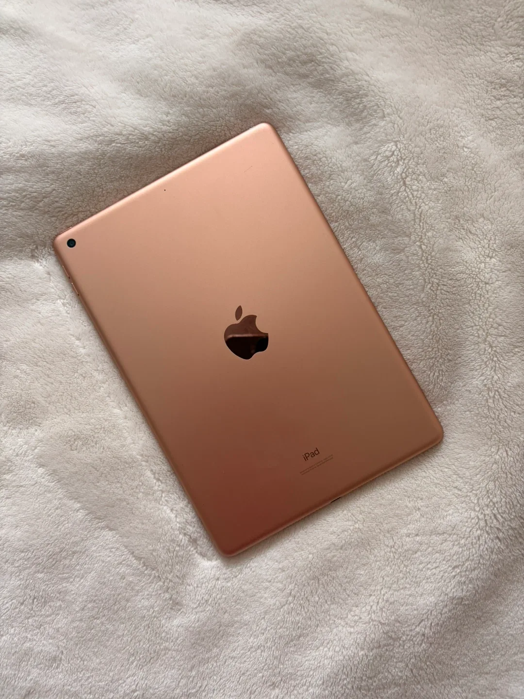 Apple iPad 8th Gen (2020, A12, 32GB, 10.2” Retina)- Rose Gold image indicator(2)