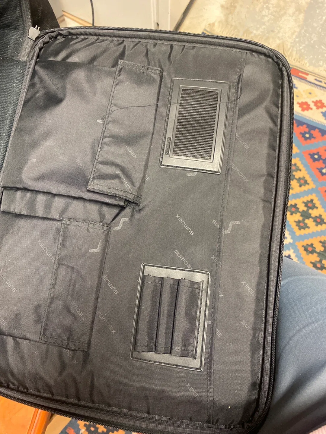 Sumdex Black Laptop Bag image indicator(7)