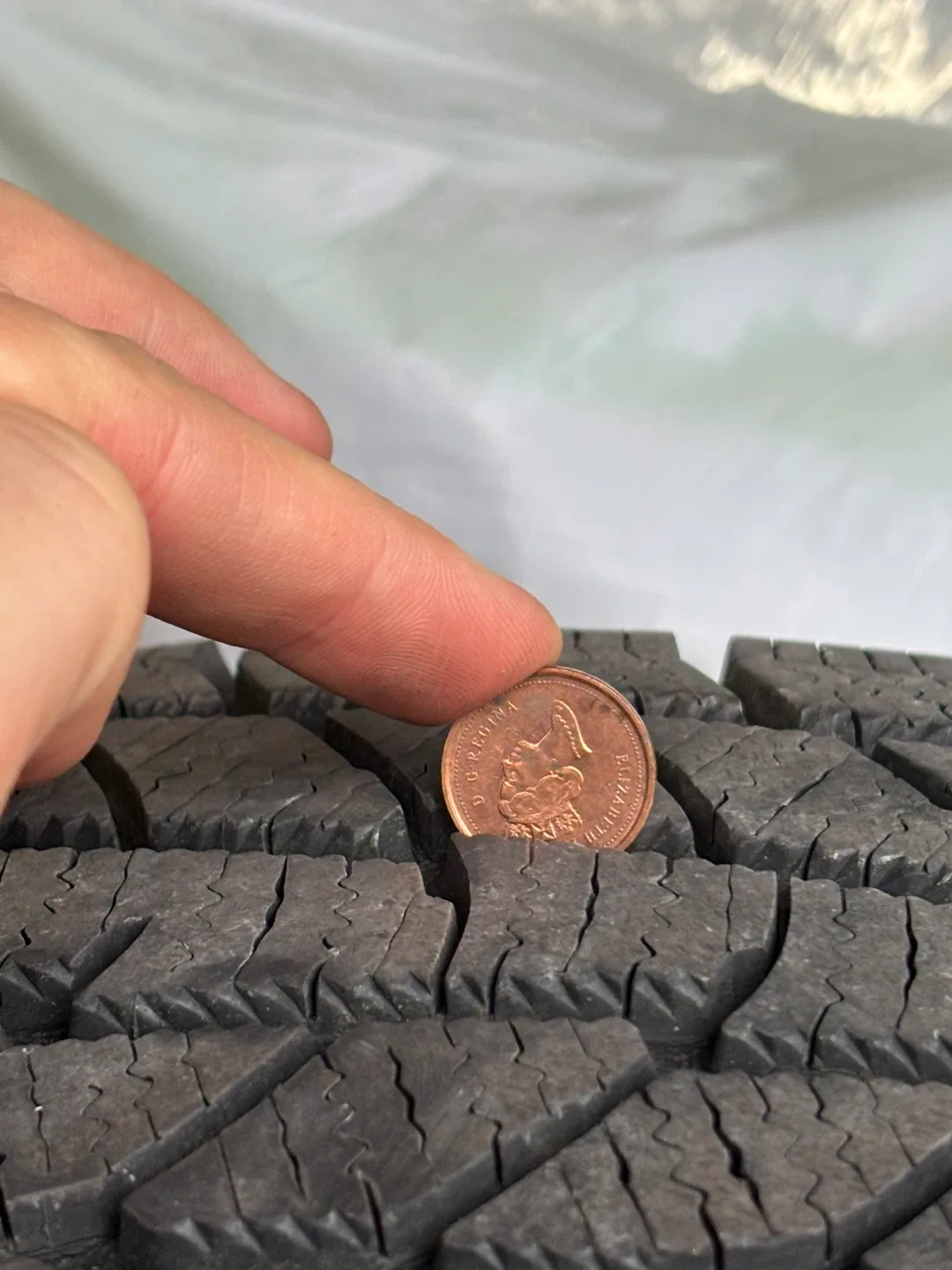 Motomaster Winter Edge Tires (4) image indicator(5)