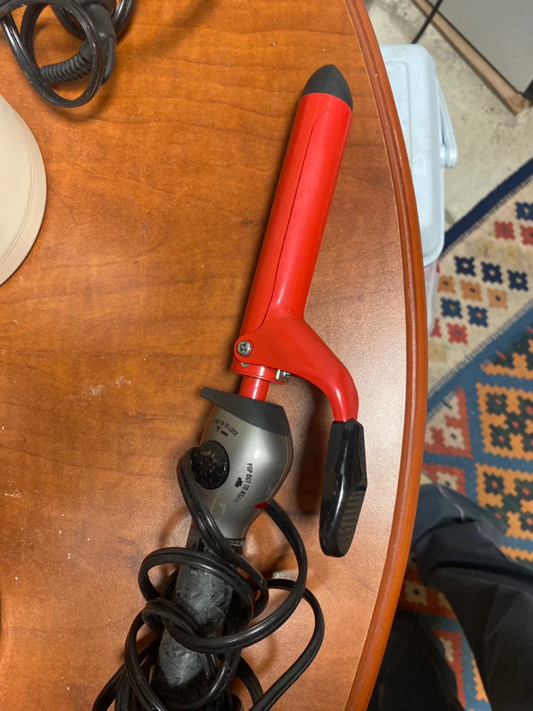 BabyLiss Curling Iron - Red image indicator(3)